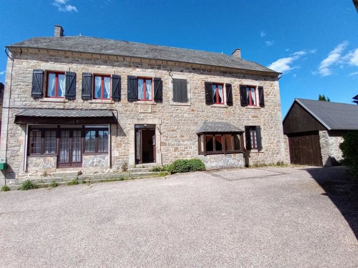 Image No.1-8 Bed Property for sale