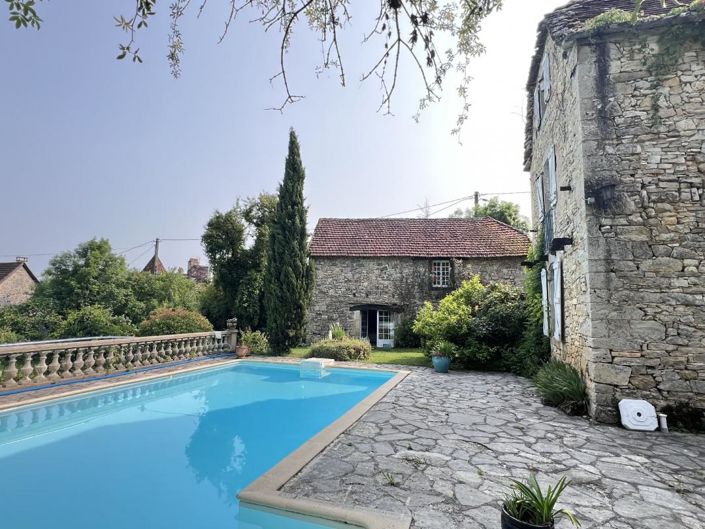 Image No.1-4 Bed House for sale