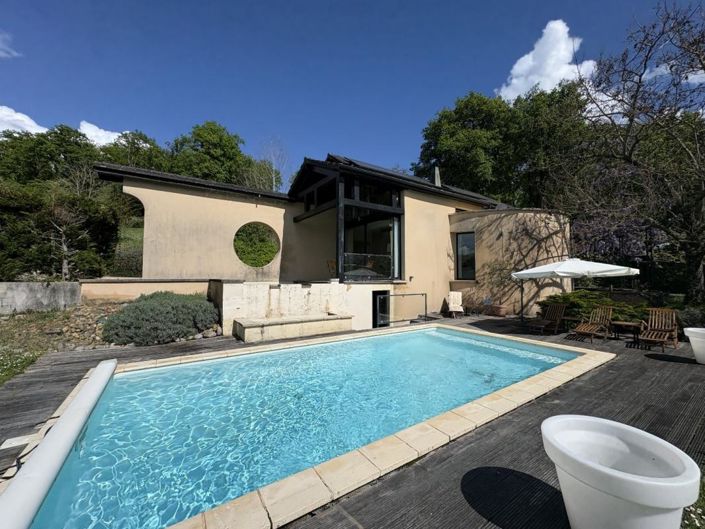 Image No.3-3 Bed Property for sale