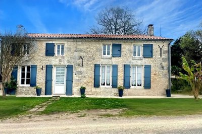 1 - Saint-Sulpice-d'Arnoult, Maison
