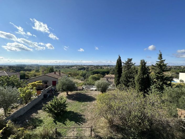 Image No.1-5 Bed Property for sale