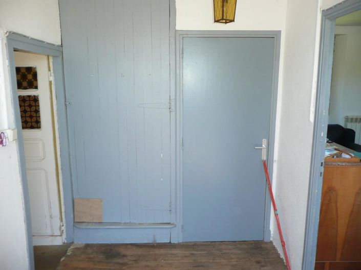 Image No.12-2 Bed Property for sale