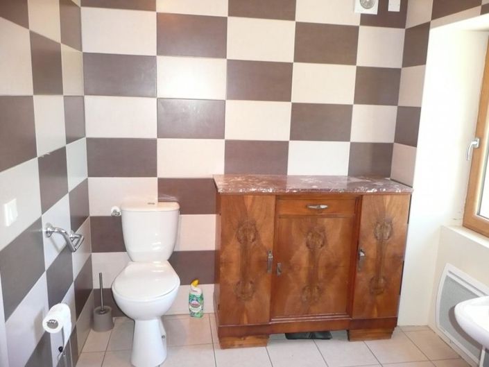 Image No.19-2 Bed Property for sale