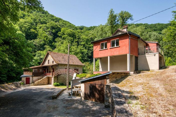 Image No.1-5 Bed House for sale