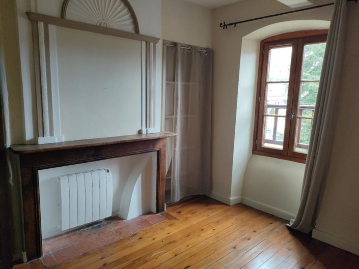 Image No.20-8 Bed House for sale