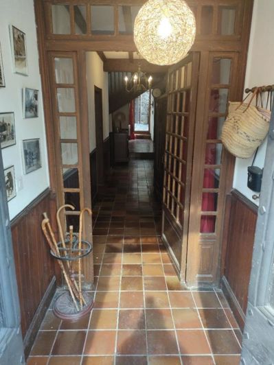 Image No.5-8 Bed House for sale