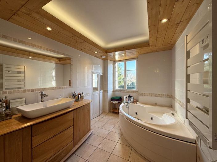 Image No.10-9 Bed Chateaux for sale