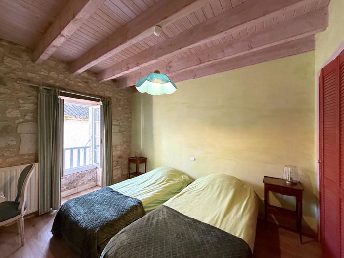 Image No.17-9 Bed Chateaux for sale