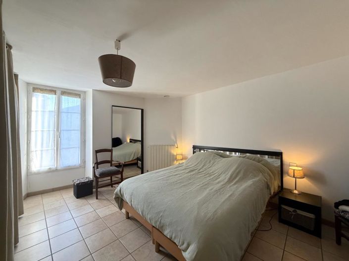 Image No.9-9 Bed Chateaux for sale