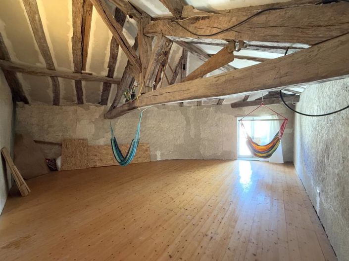 Image No.8-4 Bed House for sale