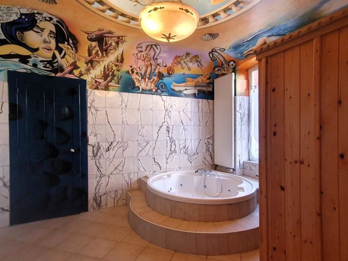 Image No.16-4 Bed Property for sale