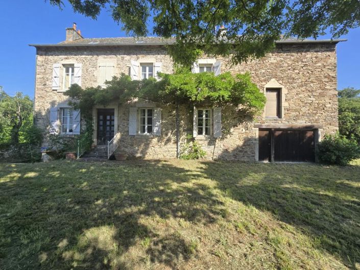 Image No.1-4 Bed House for sale