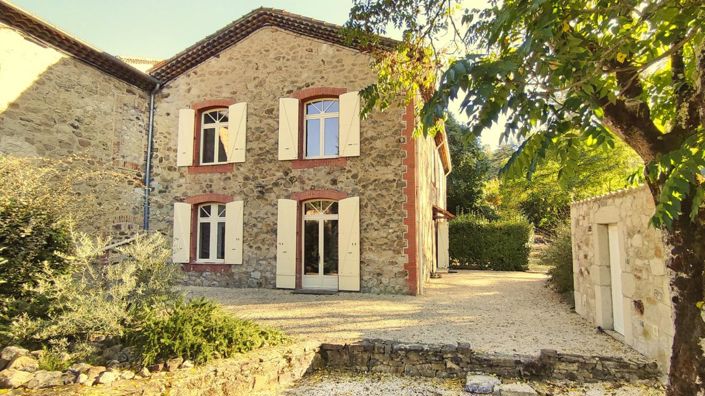 Image No.1-4 Bed Property for sale