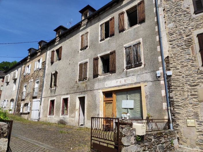 Image No.1-Propriété de 5 chambres à vendre à Ségur