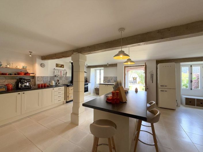 Image No.13-4 Bed House for sale