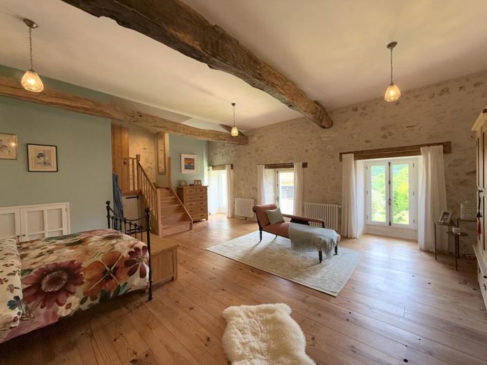 Image No.17-4 Bed House for sale