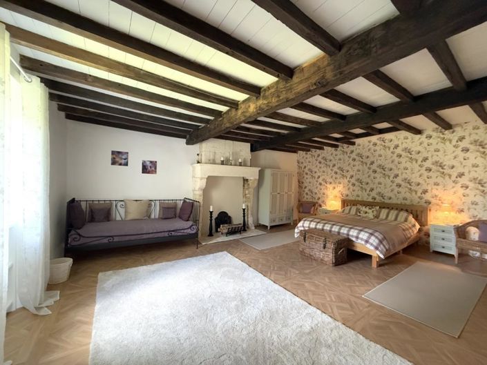 Image No.18-4 Bed House for sale