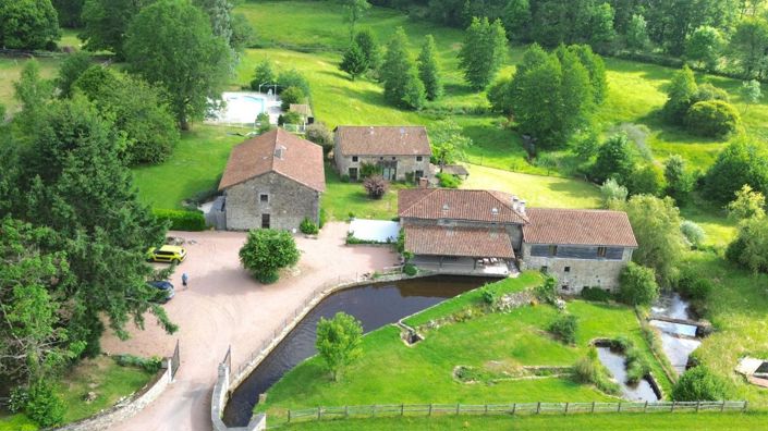 Image No.1-Propriété de 17 chambres à vendre à Busserolles