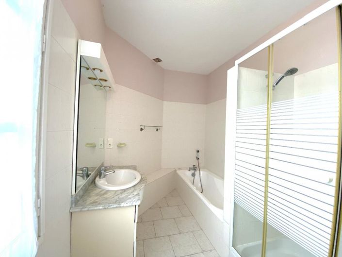 Image No.14-20 Bed House for sale