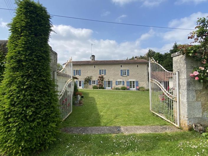Image No.1-Propriété de 7 chambres à vendre à Mareuil