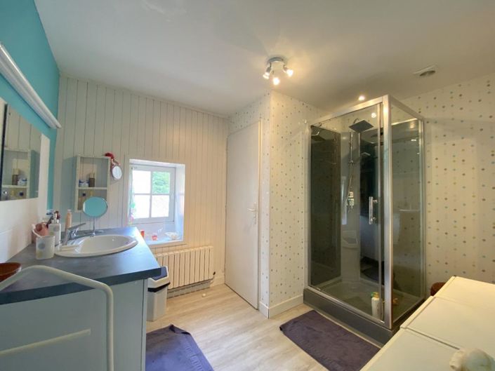 Image No.14-7 Bed Property for sale