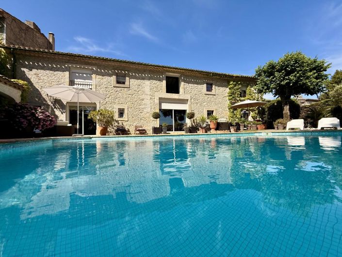 Image No.1-4 Bed Property for sale