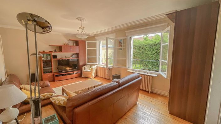 Image No.10-5 Bed Villa for sale