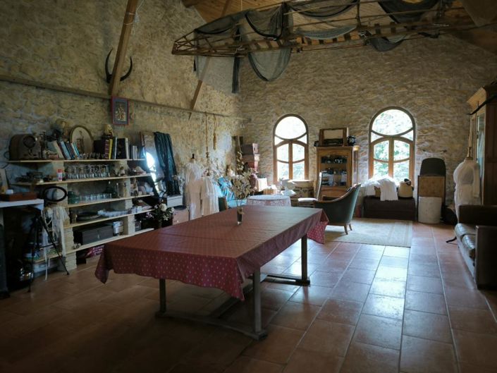 Image No.11-8 Bed Property for sale