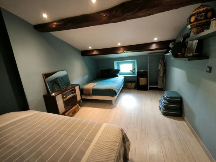 Image No.13-8 Bed Property for sale