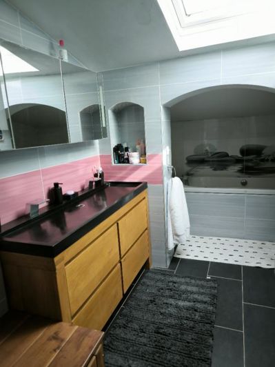 Image No.17-8 Bed Property for sale