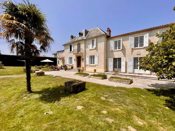 Image No.1-5 Bed House for sale