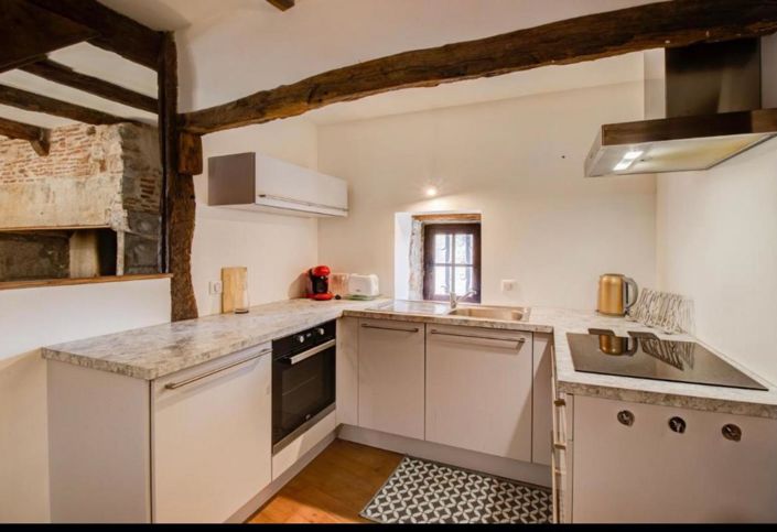 Image No.8-3 Bed Property for sale