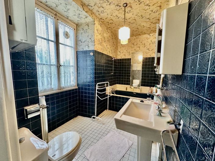 Image No.12-4 Bed House for sale