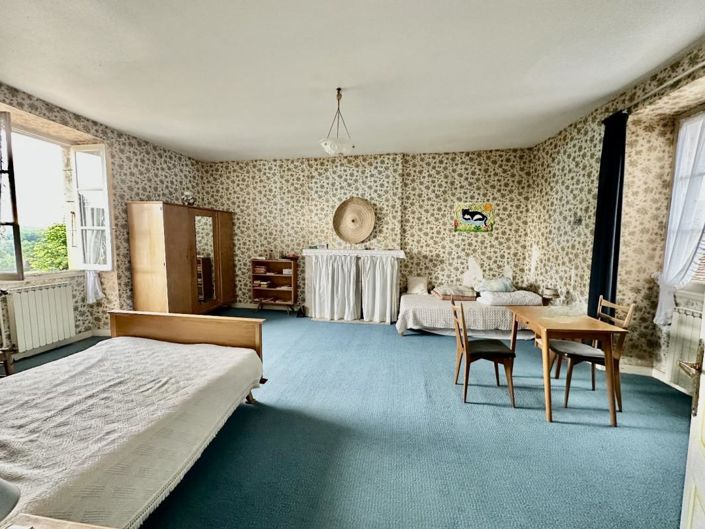 Image No.8-4 Bed House for sale