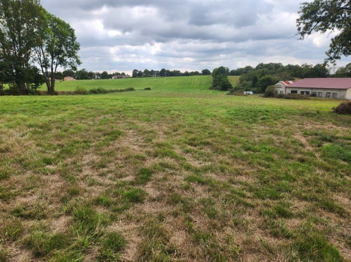 Image No.17-3 Bed Property for sale