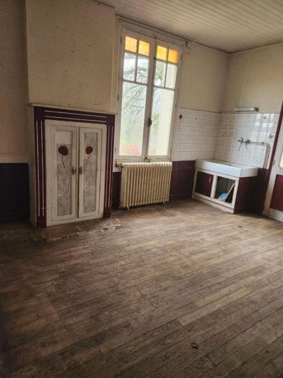 Image No.3-3 Bed Property for sale