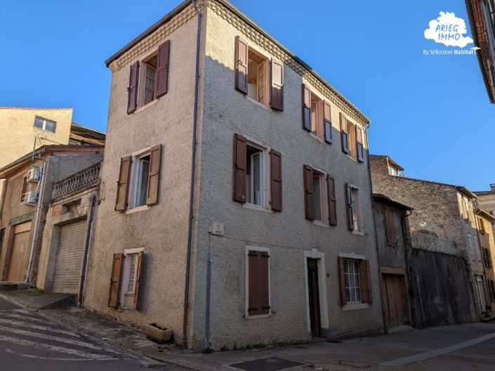 Image No.1-4 Bed Property for sale