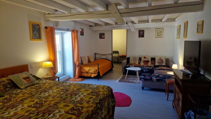 Image No.9-7 Bed House for sale