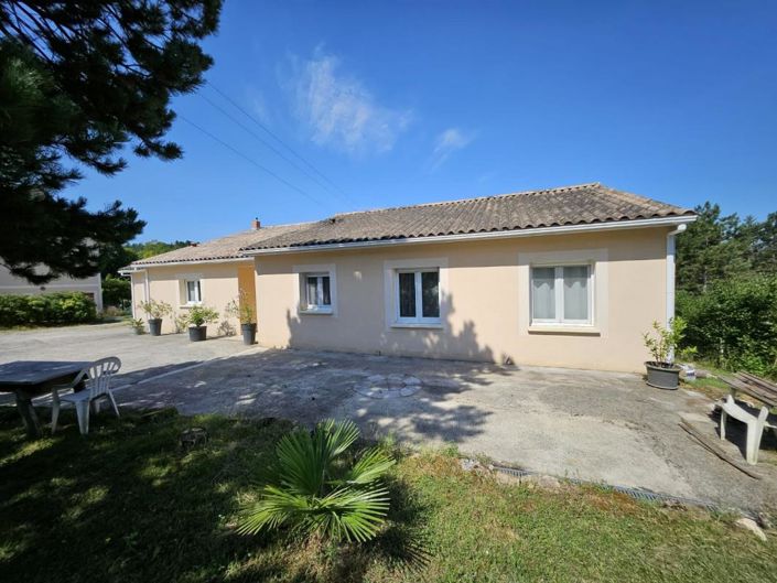 Image No.1-5 Bed House for sale