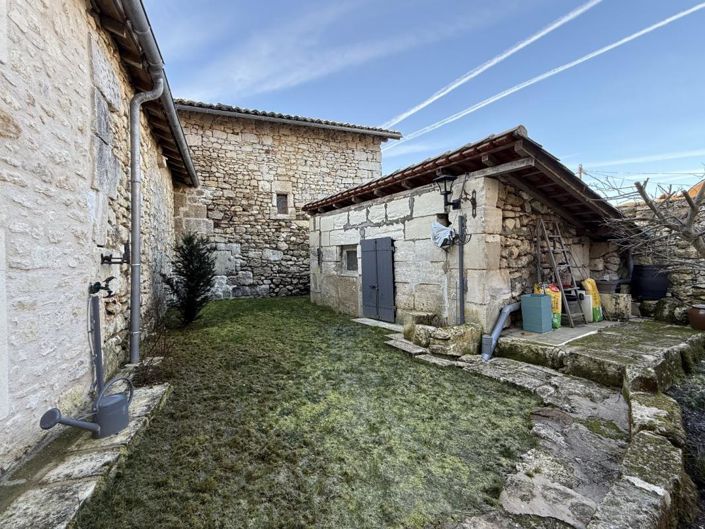 Image No.16-3 Bed Property for sale