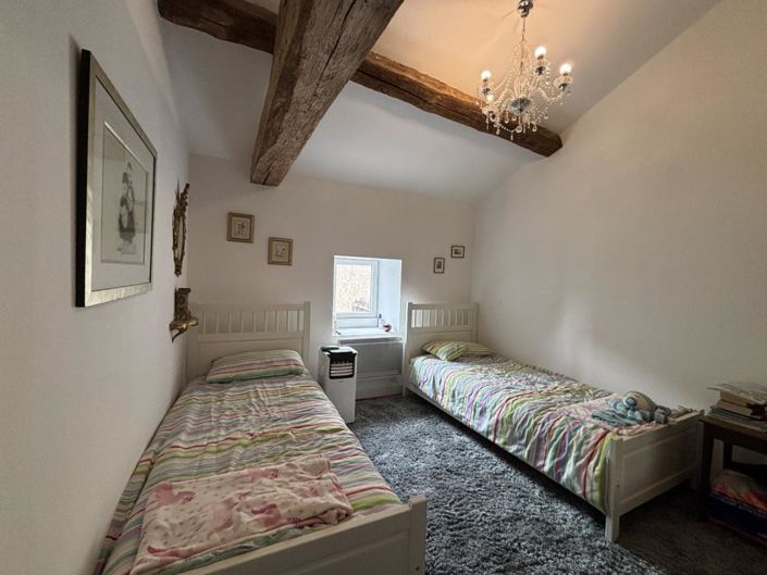 Image No.10-3 Bed Property for sale