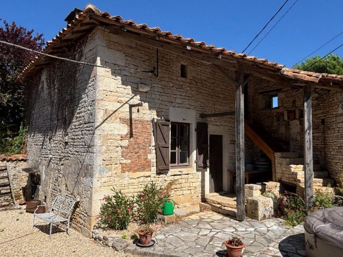 Image No.11-3 Bed Property for sale