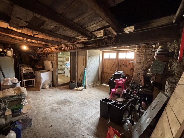 Image No.13-3 Bed Property for sale