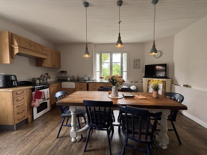 Image No.3-3 Bed Property for sale