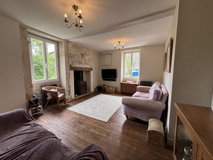 Image No.4-3 Bed Property for sale