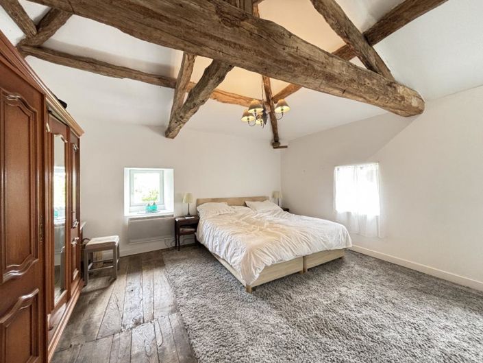 Image No.8-3 Bed Property for sale