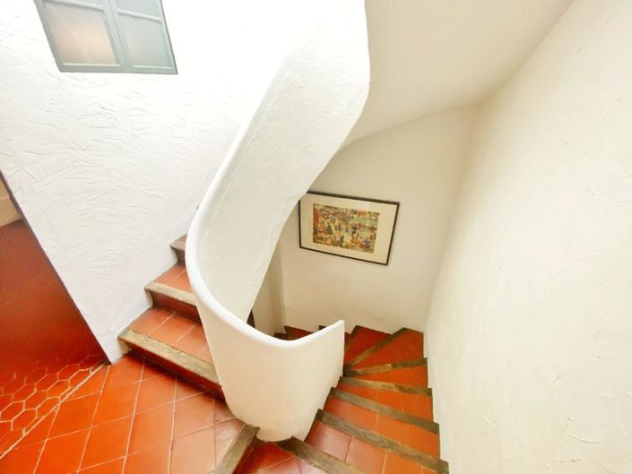 Image No.6-3 Bed Property for sale