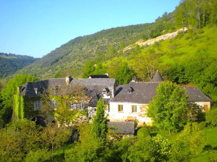 Image No.1-6 Bed Property for sale