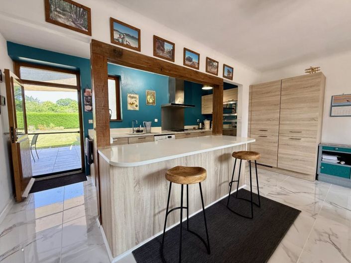 Image No.6-3 Bed Property for sale