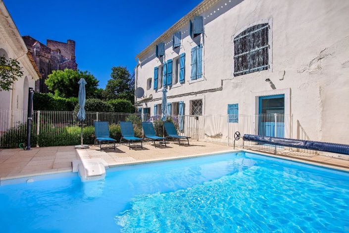 Image No.1-8 Bed Property for sale